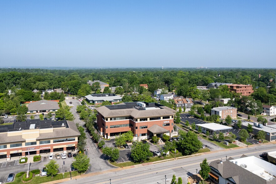 More Photos Of 333 S Kirkwood Rd, Kirkwood Medical For Lease