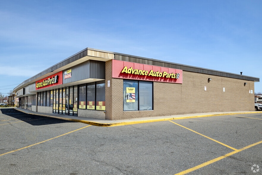 More Photos Of 264-350 Middle Country Rd, Coram Unknown For Lease