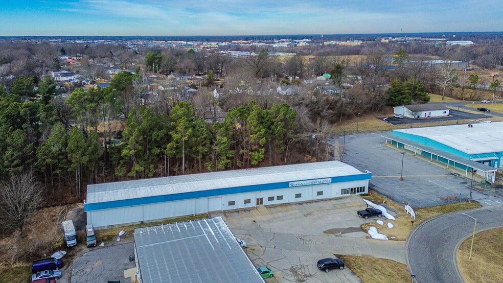 More Photos Of 3530 Park Plaza Rd, Paducah Flex For Lease