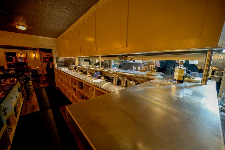 More Photos Of 300 E Main St, Johnson City Restaurant For Sale