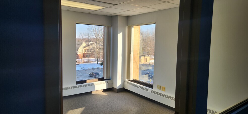 More Photos Of 1991 Crocker Rd, Westlake Office For Lease