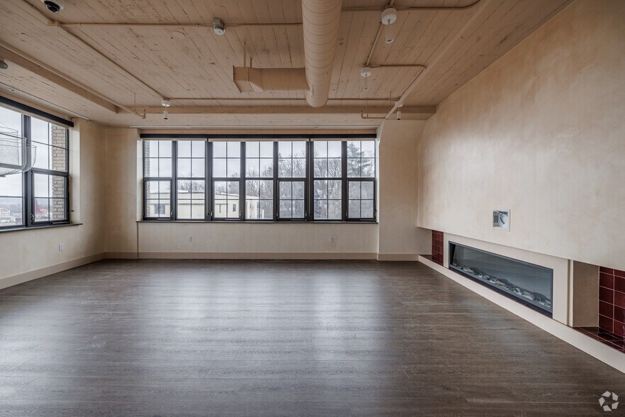 More Photos Of 401 E State St, Ithaca Apartments For Lease
