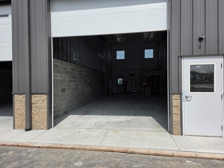 More Photos Of 335 Compass Cir, North Kingstown Industrial For Sale