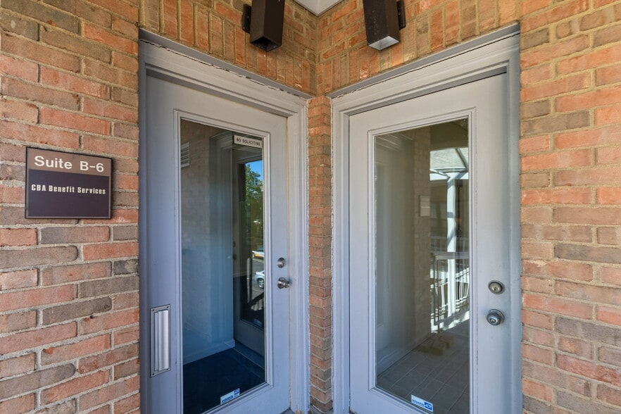 More Photos Of 73 E Wilson Bridge Rd, Worthington Office For Sale