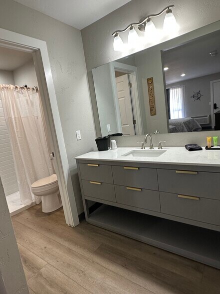 More Photos Of 10603 US Highway 59, Grove Self Storage For Sale