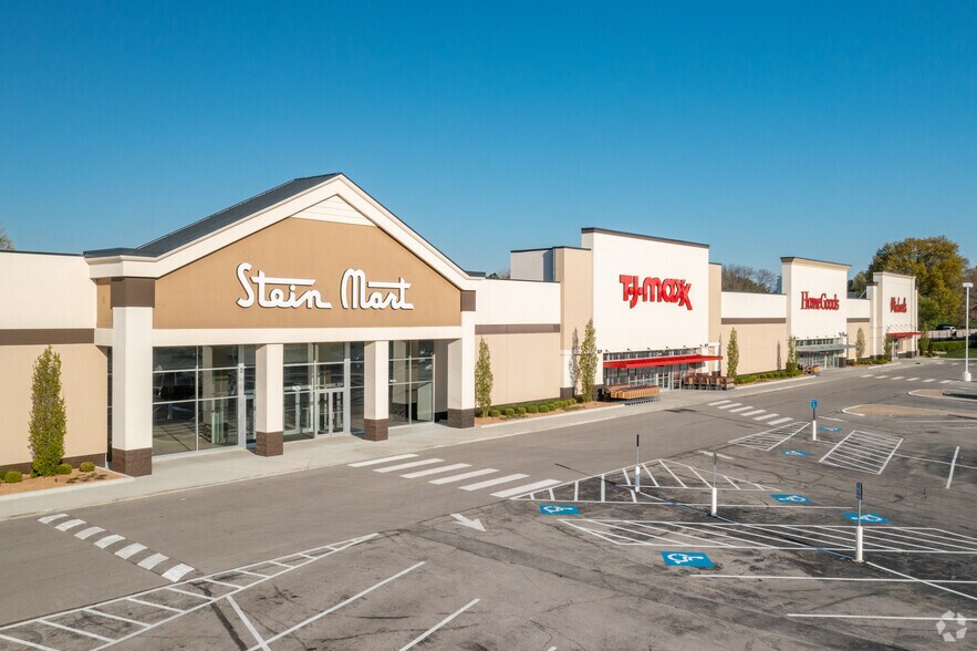 More Photos Of 9510-9676 Quivira Rd, Lenexa Unknown For Lease