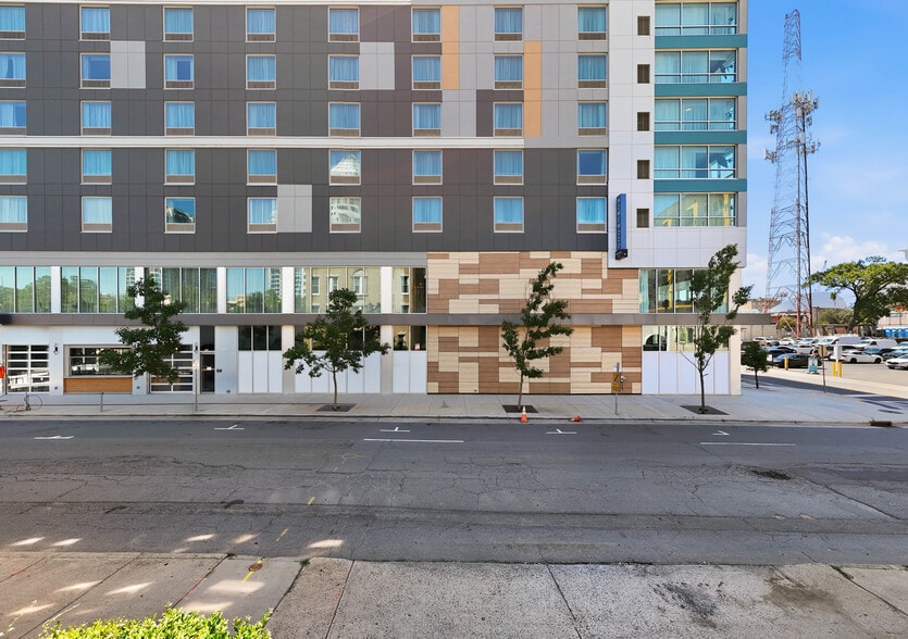 More Photos Of 508 N College St, Charlotte Hotel For Lease
