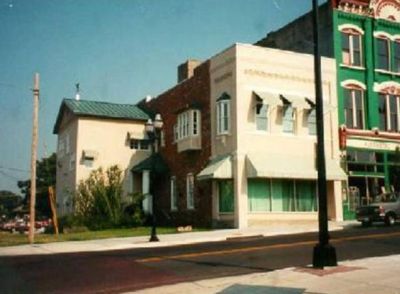 Primary Photo Of 222 E Water St, Springfield Office Residential For Lease