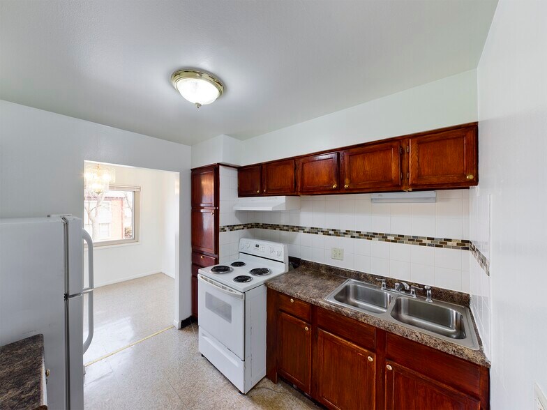 More Photos Of 1450 E 154th Pl, Dolton Apartments For Sale