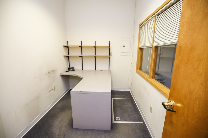 More Photos Of 1118 E Columbia Ave, Philadelphia Office For Lease