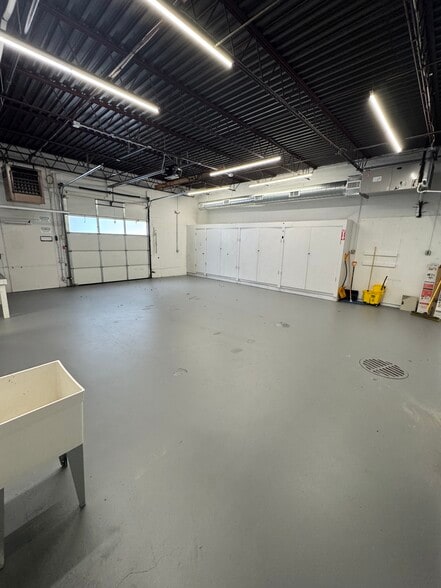 More Photos Of 76-78 Hampshire St, Cambridge Flex For Lease