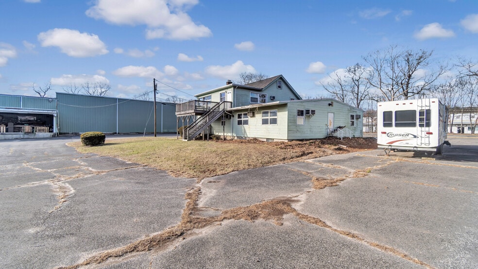 More Photos Of 26 Frowein Rd, Center Moriches Warehouse For Sale