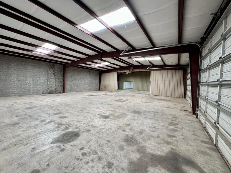 More Photos Of 8516 W Reno Ave, Oklahoma City Manufacturing For Sale