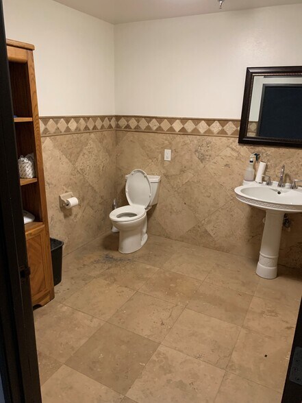 More Photos Of 17912 Cowan, Irvine Manufacturing For Lease