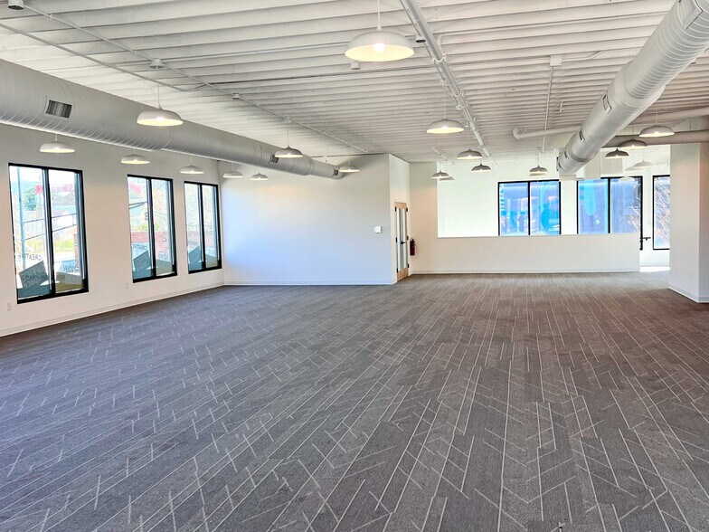 More Photos Of 33 Georgia Ave SE, Atlanta Storefront Retail Office For Lease