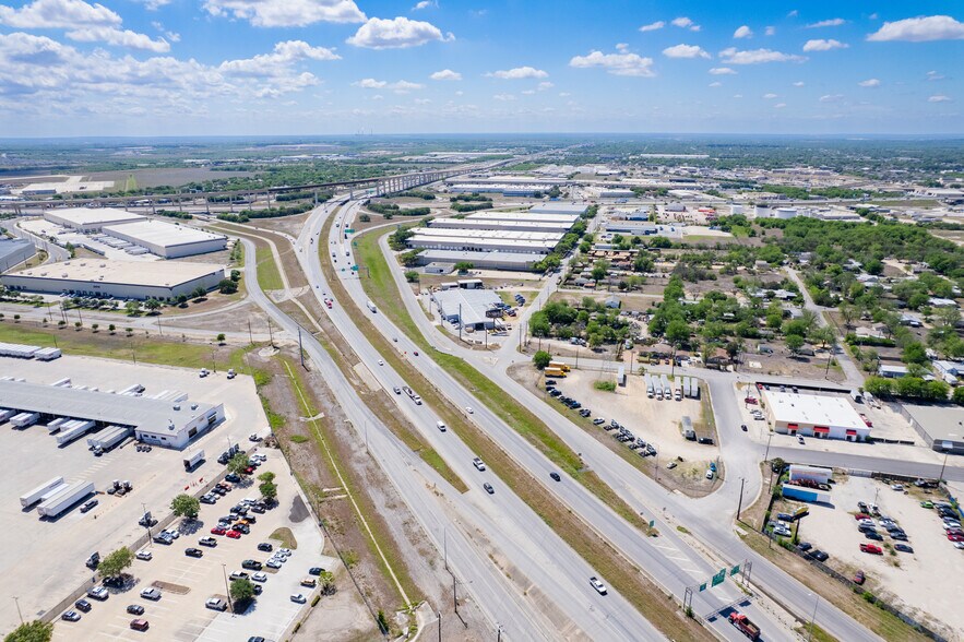 More Photos Of 1330 Seaboard Dr, San Antonio Land For Lease