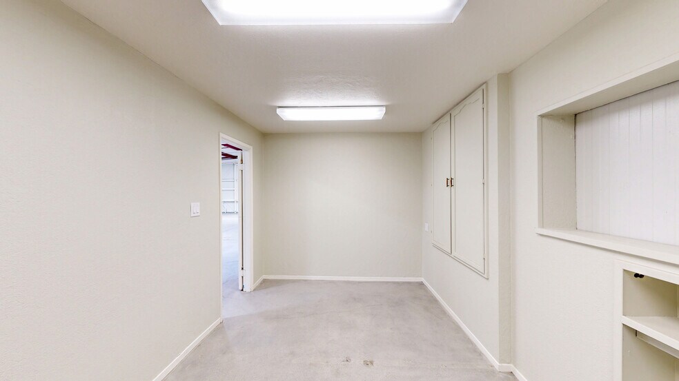 More Photos Of 1480 Grove St, Healdsburg Office For Lease