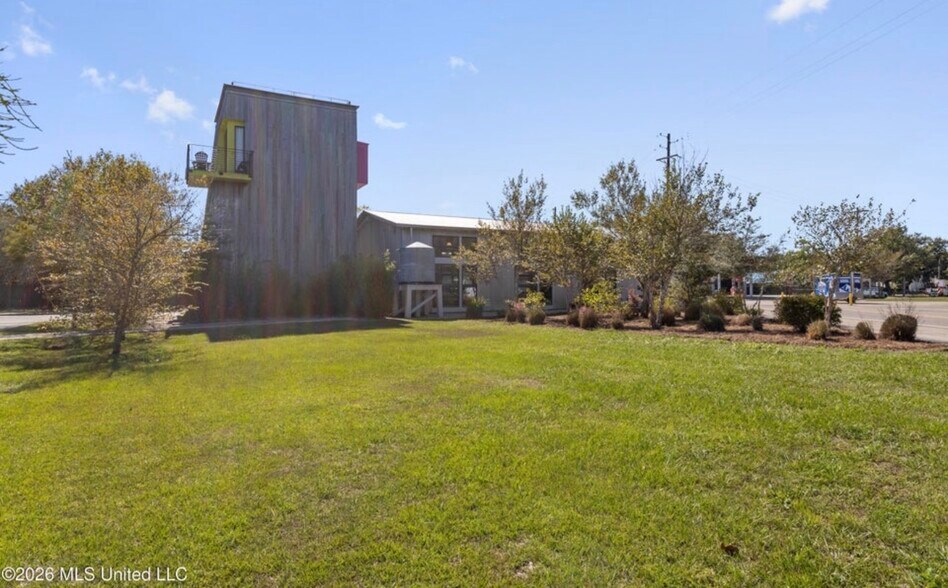 More Photos Of 443 Main St, Bay St Louis Office Residential For Sale