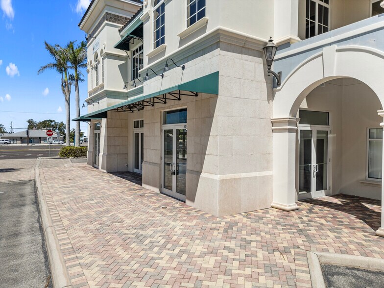 More Photos Of 3976 Destination Dr, Osprey Storefront For Lease