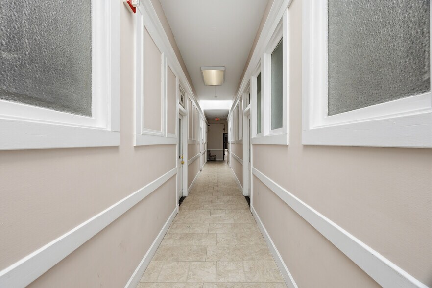 More Photos Of 942 Chapel St, New Haven Office For Sale