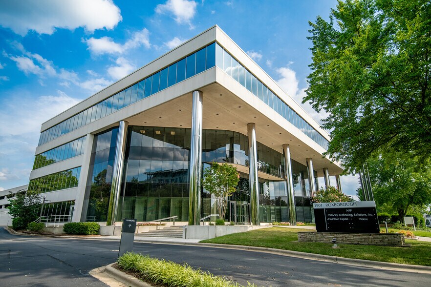 More Photos Of 1901 Roxborough Rd, Charlotte Office For Sale