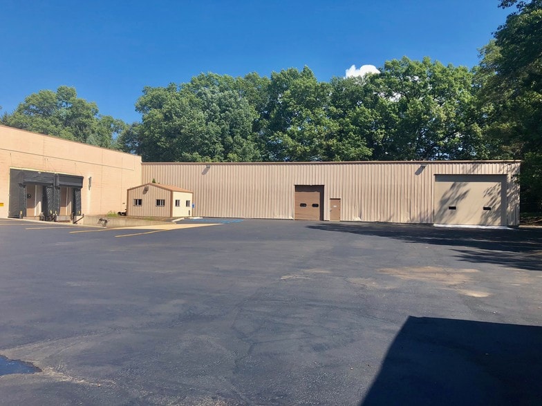 More Photos Of 100 Anchor Rd, Michigan City Distribution For Lease