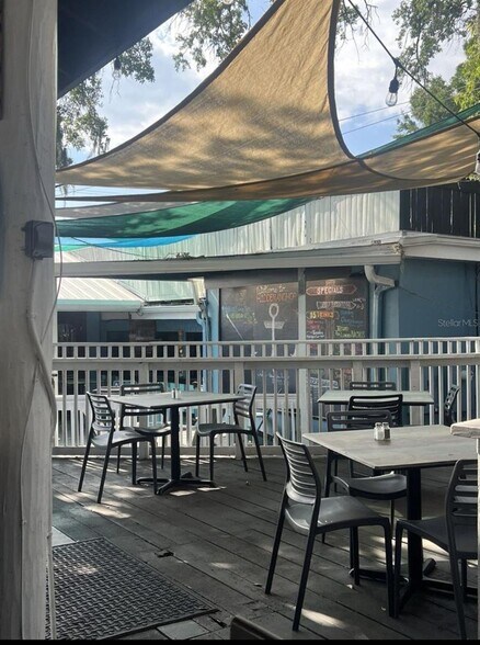 More Photos Of 606 N Pinellas Ave, Tarpon Springs Restaurant For Sale