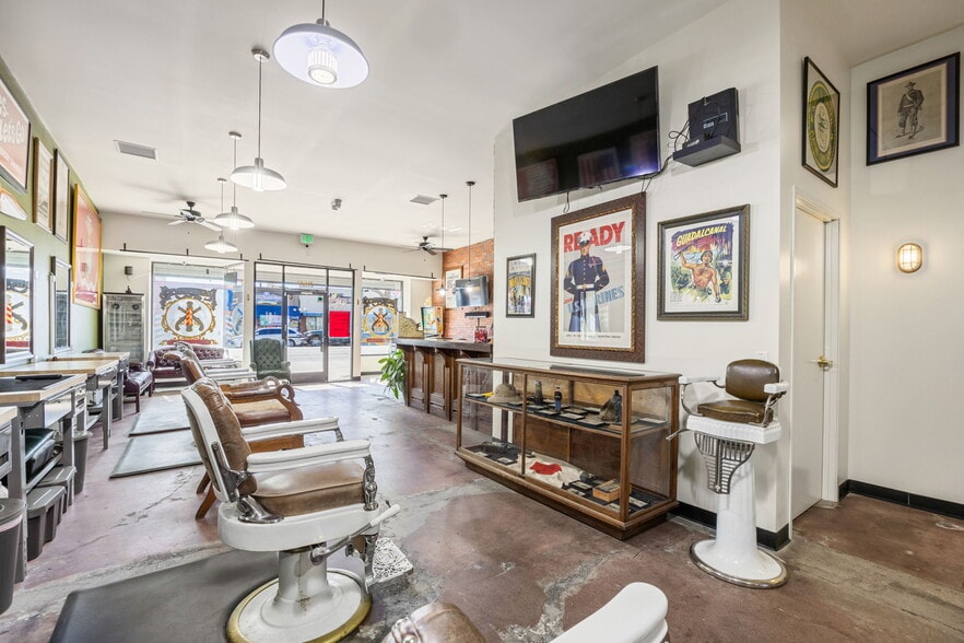 More Photos Of 21627 Sherman Way, Canoga Park Storefront For Sale