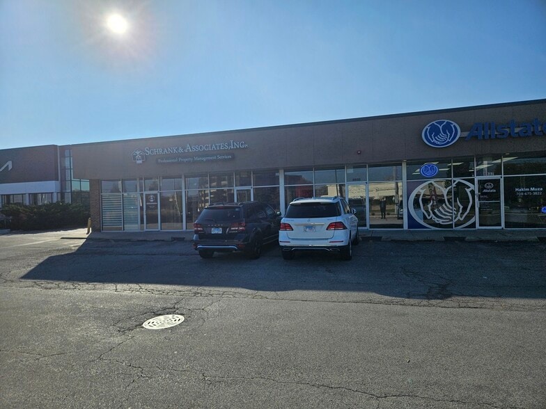 More Photos Of 8833 159th St, Orland Hills Freestanding For Lease