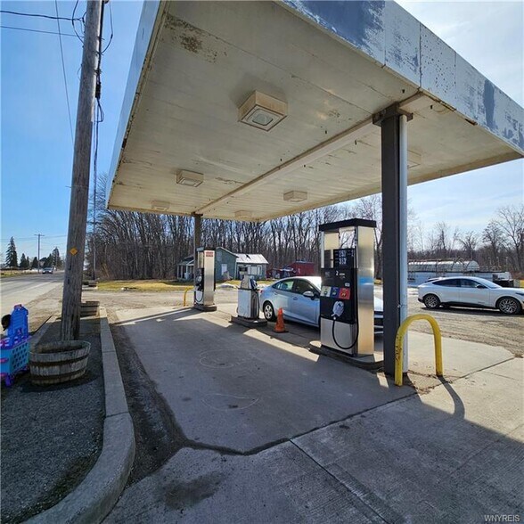 More Photos Of 10204 Roosevelt Hwy, Lyndonville General Retail For Sale