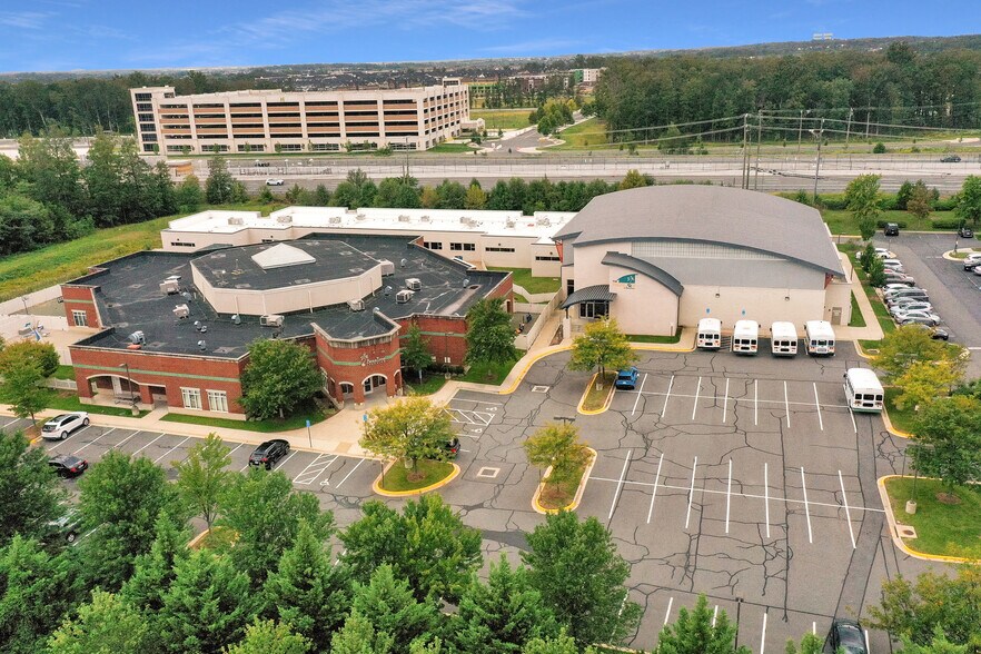 More Photos Of 43635 Greenway Corporate Dr, Ashburn Schools For Lease