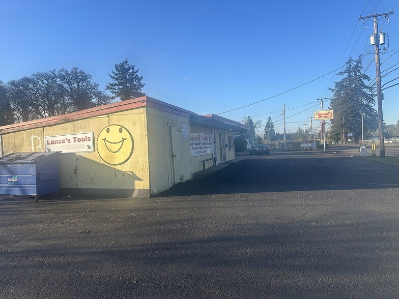 More Photos Of 4690 Franklin Blvd, Eugene Restaurant For Sale