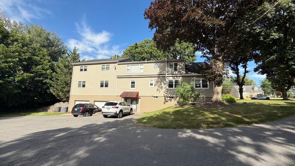 More Photos Of 205 State Route 31 N, Washington Office Residential For Sale