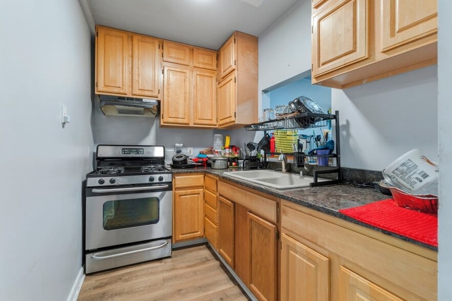More Photos Of 3921 Old York Rd, Baltimore Specialty For Sale