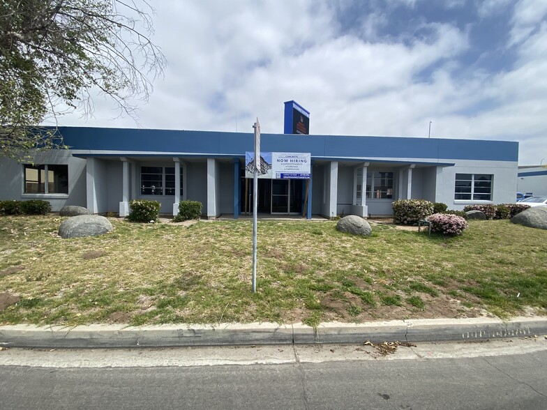 More Photos Of 1130 Simpson Way, Escondido Unknown For Lease