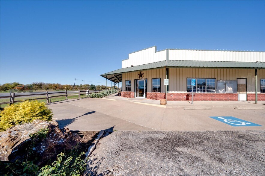 More Photos Of 101 Gene Autry dr, Tioga Office For Lease
