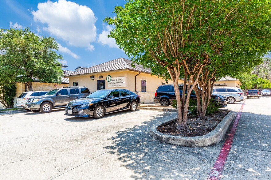 More Photos Of 2122 Babcock Rd, San Antonio Medical For Sale