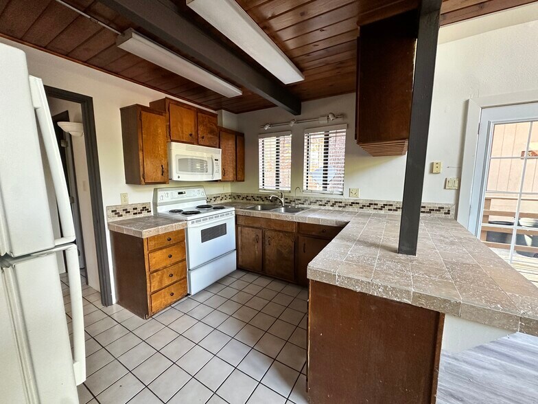 More Photos Of 26305 Delano Dr, Idyllwild-Pine Cove Apartments For Sale