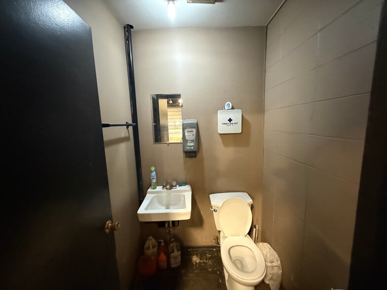 More Photos Of 16647 114 Av NW, Edmonton Industrial For Sale