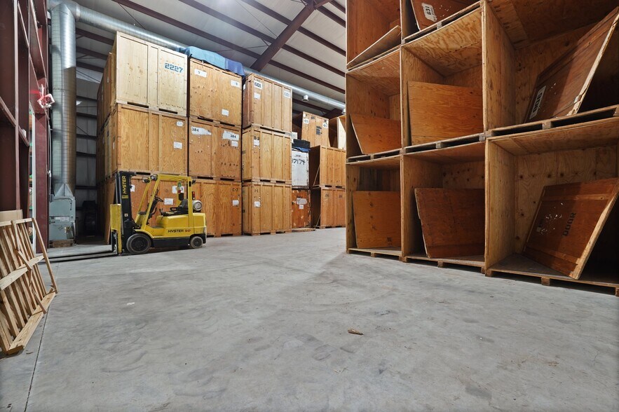 More Photos Of 140 Bay Pines Rd, Beaufort Warehouse For Lease