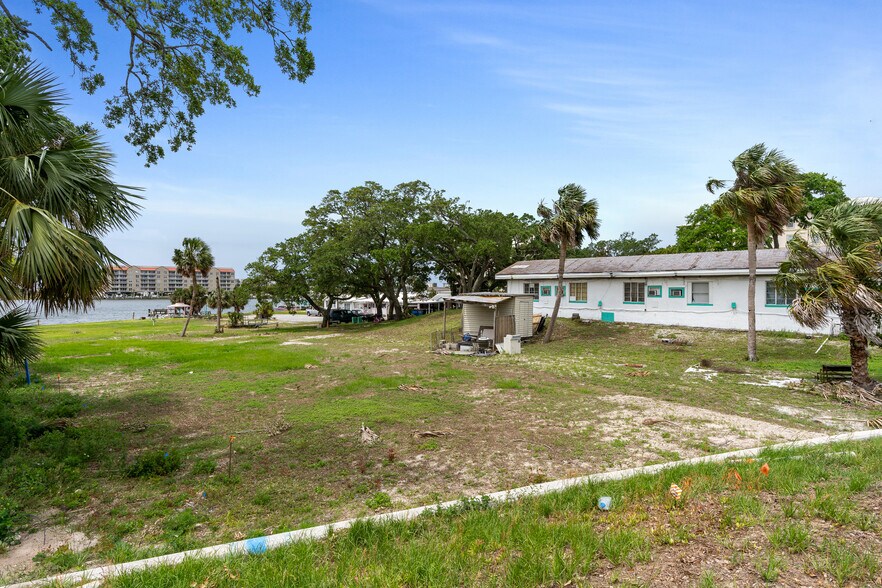 More Photos Of 195 Brooks St SE, Fort Walton Beach Hotel For Sale