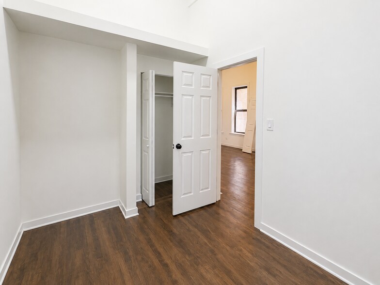 More Photos Of 8714 S Commercial Ave, Chicago Apartments For Sale
