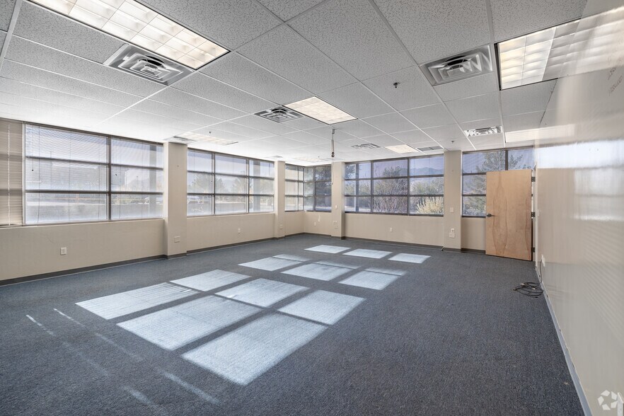 More Photos Of 500 N Garden Ave, Sierra Vista Office For Lease