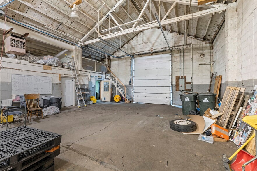 More Photos Of 1400 Remington St, Chester Warehouse For Lease