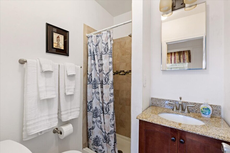 More Photos Of 942 23rd St, San Diego Apartments For Sale