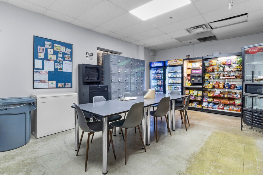 More Photos Of 3310 Hancel Cir, Mooresville Manufacturing For Sale