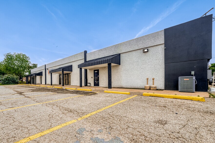 More Photos Of 208-214 E X St, Deer Park Medical For Lease