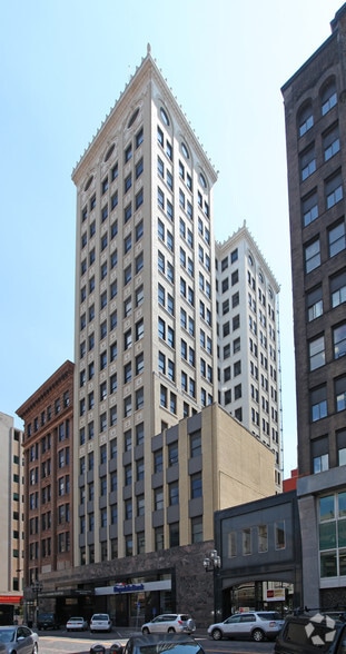 More Photos Of 306 W Superior St, Duluth Office For Lease