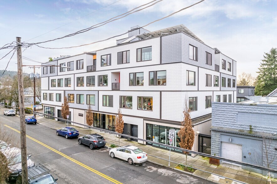 More Photos Of 4252 SE Belmont St, Portland Apartments For Lease