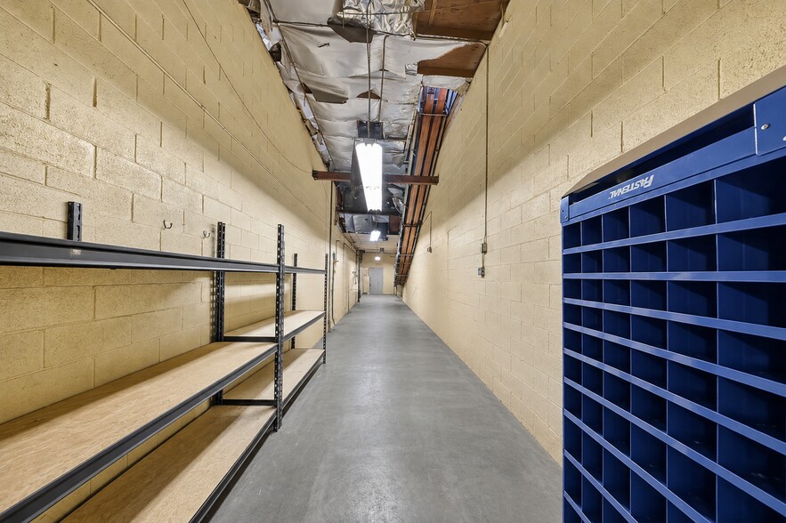 More Photos Of 8484 San Fernando Rd, Sun Valley Warehouse For Lease